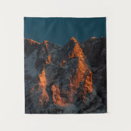 山に日没の光威厳のある灯 タペストリー