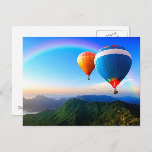 山に浮かぶ熱気球と虹のポストカード ポストカード (正面/裏面)