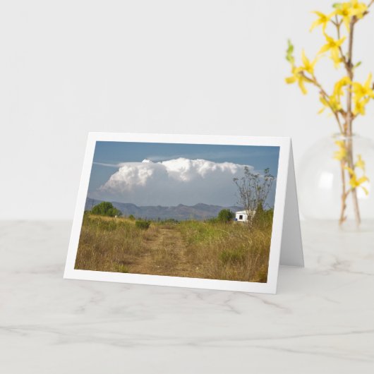 山に白い雲 カード (黄色い花)