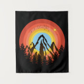 山のカラフル夕日 タペストリー (正面)
