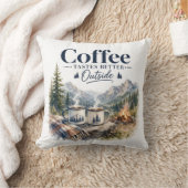 山のキャンプファイヤーで飲むコーヒーは格別 クッション (ブランケット)