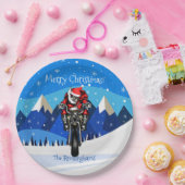 山のクリスマスでバイクに乗るサンタ   ペーパープレート (パーティー)