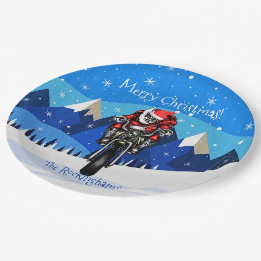 山のクリスマスでバイクに乗るサンタ   ペーパープレート (アングル)