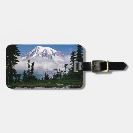 山のタンの中に映るレイニア山 ラゲッジタグ (正面横)