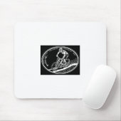 山のバイクもしくは自転車に乗る人のマウスパッド マウスパッド (マウス)