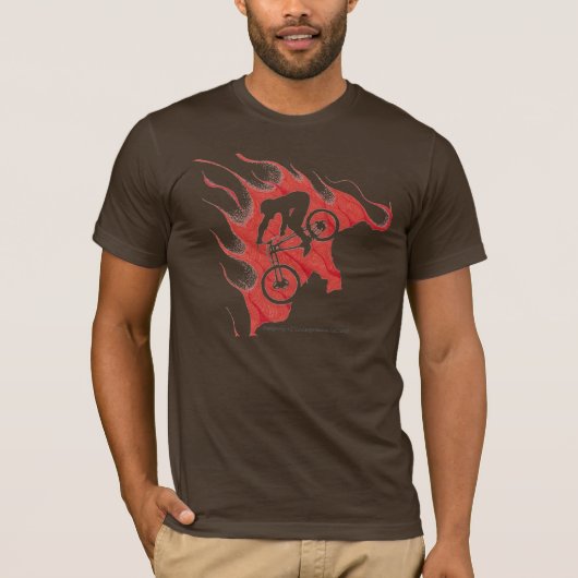 山のバイクもしくは自転車に乗る人のTシャツ Tシャツ (正面)