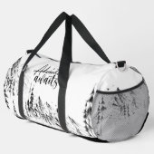 山のパーソナライズされたスケッチ冒険が待ち受ける ダッフルバッグ (右コーナー)