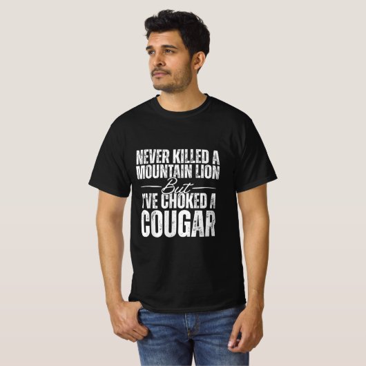 山のライオンを殺したことはないが、私は部屋を詰め込んだ Tシャツ (正面フル)