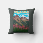 山のヴィンテージ旅行ポスターを持つFireweed クッション (裏面)