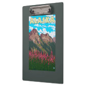 山のヴィンテージ旅行ポスターを持つFireweed クリップボード (左)