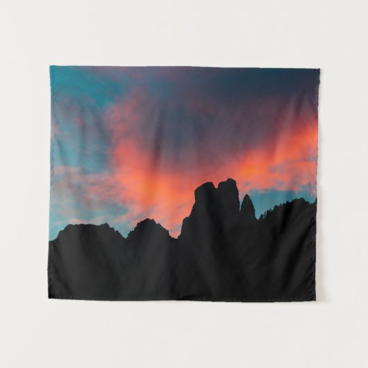 山の上で燃える雲 タペストリー (正面(横))