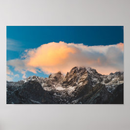 山の上で燃える雲 ポスター