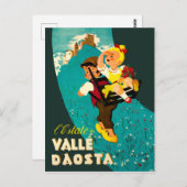 山の上で男の子と女の子ハイキング ポストカード (正面/裏面)