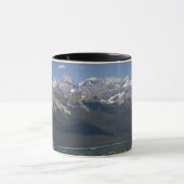 山の上のからの山地そして湖 マグカップ (中央)