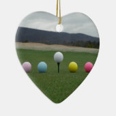 山の上の明るい色のゴルフボール セラミックオーナメント (右)