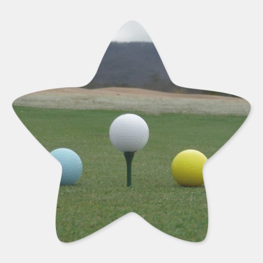 山の上の明るい色のゴルフボール 星シール (正面)