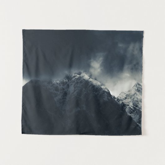 山の上の闇と雨雲 タペストリー (正面(横))