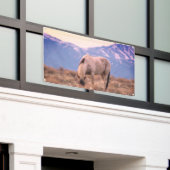 山の中に野生の馬のパインバナーウォールアート 横断幕 (ビルの外側)