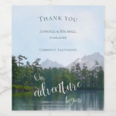 山の中の湖の私たちの冒険が始結婚まる ワインラベル (シングルラベル)