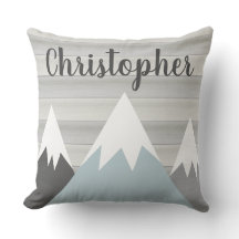 山の冒険の枕と名前Wooden