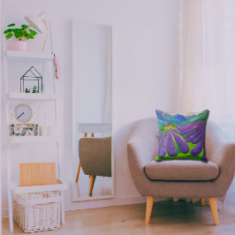 山の前のラベンダー畑 クッション