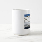 山の反射のマグ コーヒーマグカップ (中央)