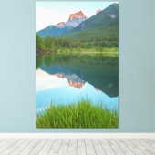 山の反射 キャンバスプリント (インサイチュ (ウッドフロア))
