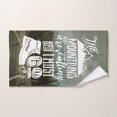 山の呼出しは行かなければなりませんあなたの写真のタイポグラフィ ハンドタオル (ハンドタオル)