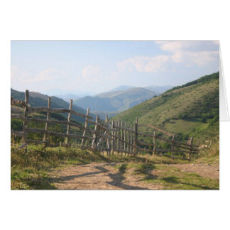 山の塀