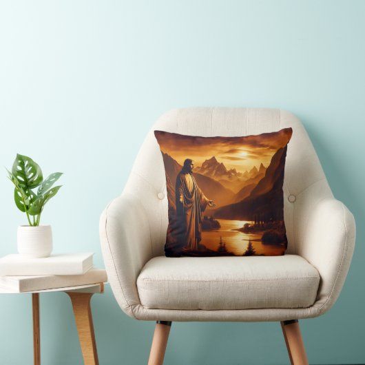 山の夕日に川のそばに立つイエス クッション (椅子)