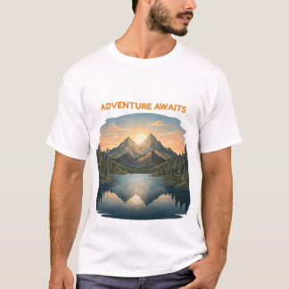 山の夕焼け 湖の映り込み 冒険が待っている Tシャツ