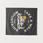 山の外の冒険に散歩する タペストリー (正面(横))