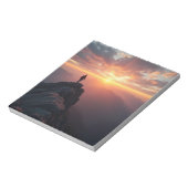 山の威厳のある頂上から見る日の出 ノートパッド (回転)