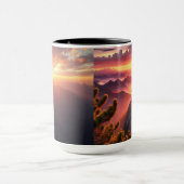山の威厳のある頂上から見る日の出 マグカップ (中央)