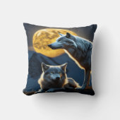 山の尾根にムーンライトの狼。 クッション (正面)