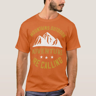 山の山の冒険が呼び出している Tシャツ