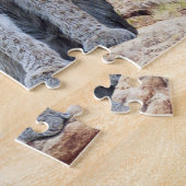 山の岩の間で休むボブキャット ジグソーパズル (側面)