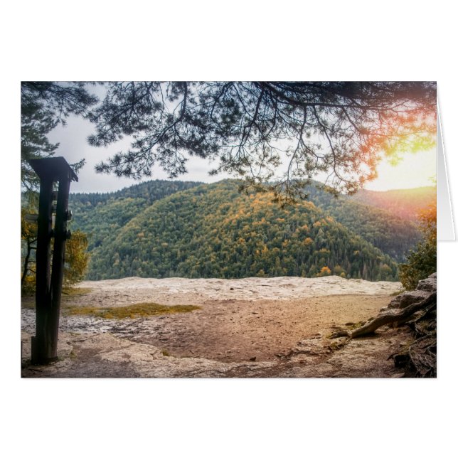 山の崖 (正面横)