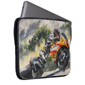 山の斜面を曲がりくねったバイク ラップトップスリーブ (正面右)