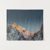 山の日没前の最後の光 タペストリー (正面(横))