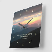 山の日没: Muirのテンプレートを呼ぶMtns スクエア壁時計 (傾斜)