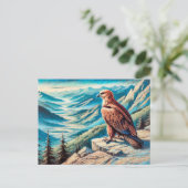 山の景色を見下ろす岩の上にワシ ポストカード (スタンド正面)