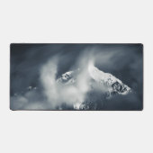 山の暗闇と混沌 デスクマット (正面)