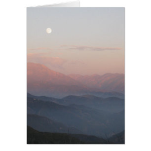 山の月