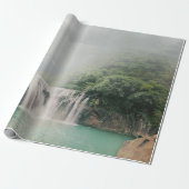 山の森の美しい滝 ラッピングペーパー (アンロールド)