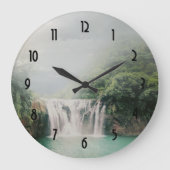 山の森の美しい滝 ラージ壁時計 (正面)