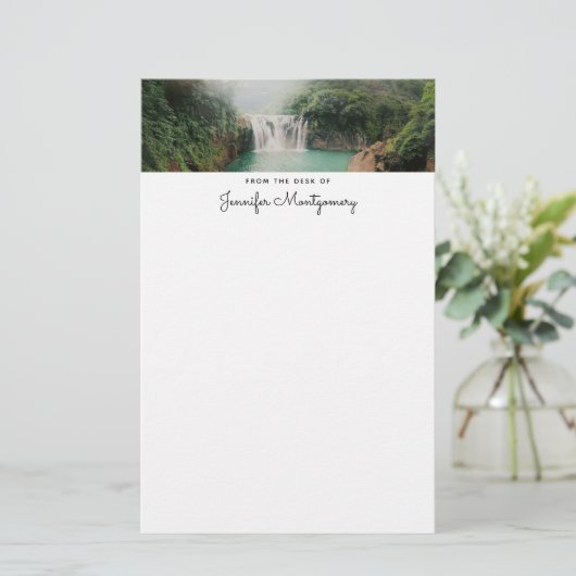 山の森の美しい滝 便箋 (スタンド正面)