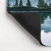 山の森林反射 マウスパッド (コーナー)