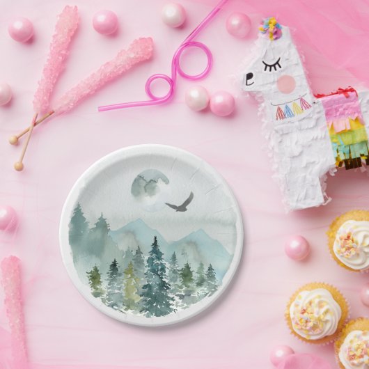 山の森林霧の常緑樹の月のタカ ペーパープレート (パーティー)