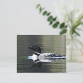 山の湖に浮かぶ ポストカード (スタンド正面)